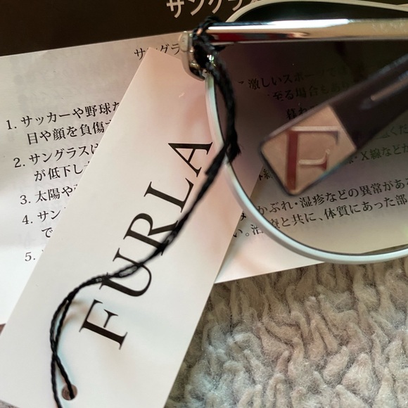 🌸SOLD🌸NEW AUTHENTIC FURLA SUNGLASSES - Picture 7 of 7